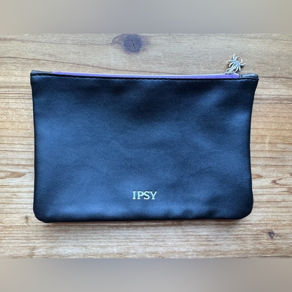IPSY Spider Web Glam Bag October 2022 - Picture 2 of 4